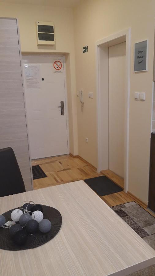 Apartman Studio Niki Subotica Exterior foto